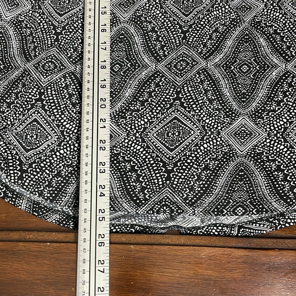 Women’s size large H&M polyester blouse - Picture 8 of 13